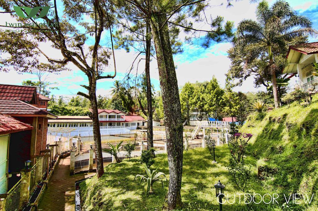 Marbella Twin Waterfall Resort Ciater Buitenkant foto